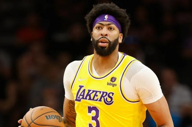 开云下载-哈姆：健康浓眉联盟前五 希望韦少能成为防守大闸