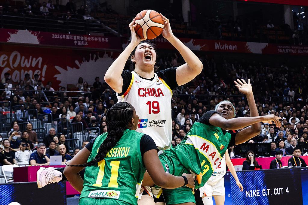 kaiyun-谁给张子宇传球？功勋后卫给出了答案，老帅临时征召收获大效果